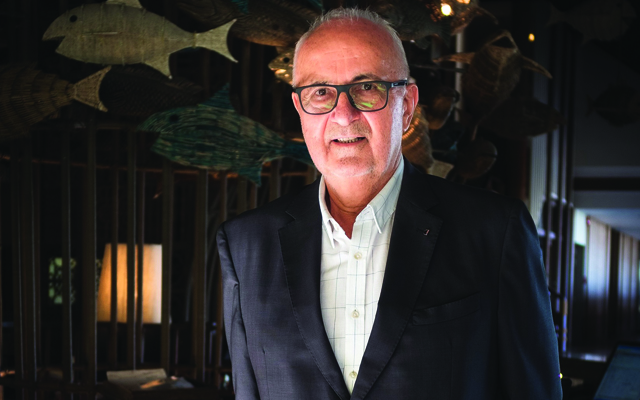 GM_Voytek_Cape_Panwa_Hotel,_Phuket_1_640