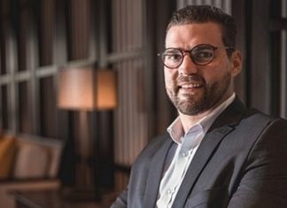Michael Robinson joins Anantara Riverside Bangkok Resort as GM