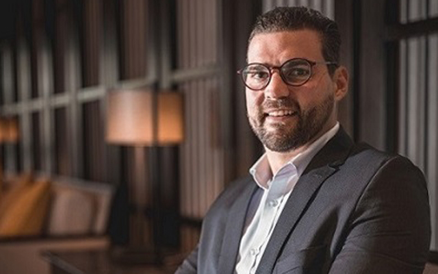 Michael Robinson joins Anantara Riverside Bangkok Resort as GM