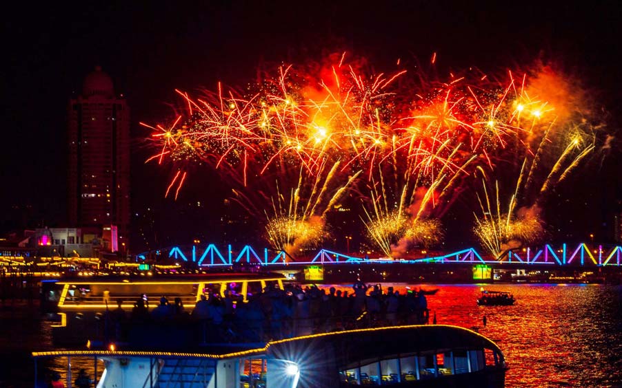 Chao Phraya River readies for month-long illumination festival