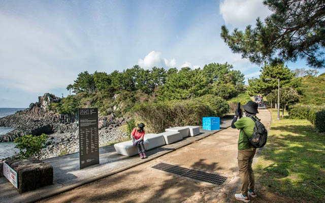 Jeju Olle Trail 8 Route becomes ASEAN-Korea Olle to mark 35th anniversary of ASEAN-Korea Relations