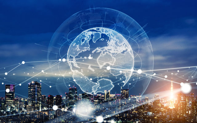 Smart-city-and-global-communication-network-concept_640