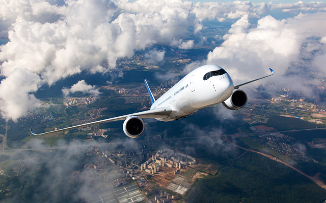 Air travel remains brisk despite prominent accident headlines
