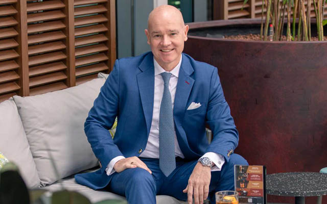 Carlton_Hotel_Singapore_Niall_Cowan_GM_640