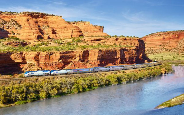 Railbookers_medium-sized_California-Zephyr 640