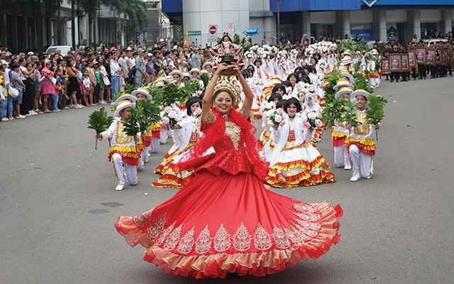_Grandest-Festival-in-the-Philippine-(Emmanuel-Rulona)-shutterstock_2429928917_640