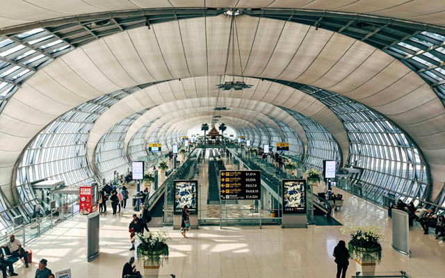 Thailand cuts visa-free stays for tourists amid crime concerns