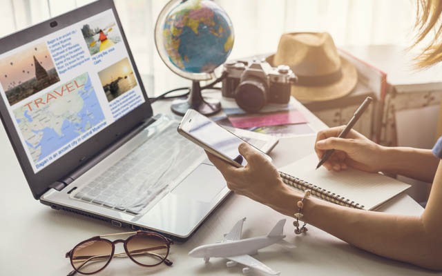 booking travel 640